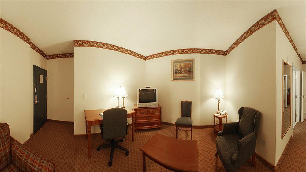 Country Inn & Suites By Radisson, Camp Springs Andrews Air Force Base , Md Экстерьер фото